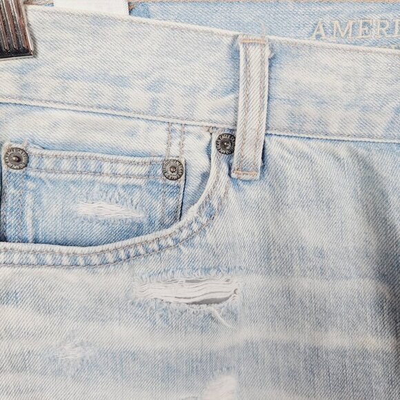 American Eagle Outfitters Women's Blue Distress High-Rise Cut-Off Mom Short Sz 2 - Picture 6 of 12